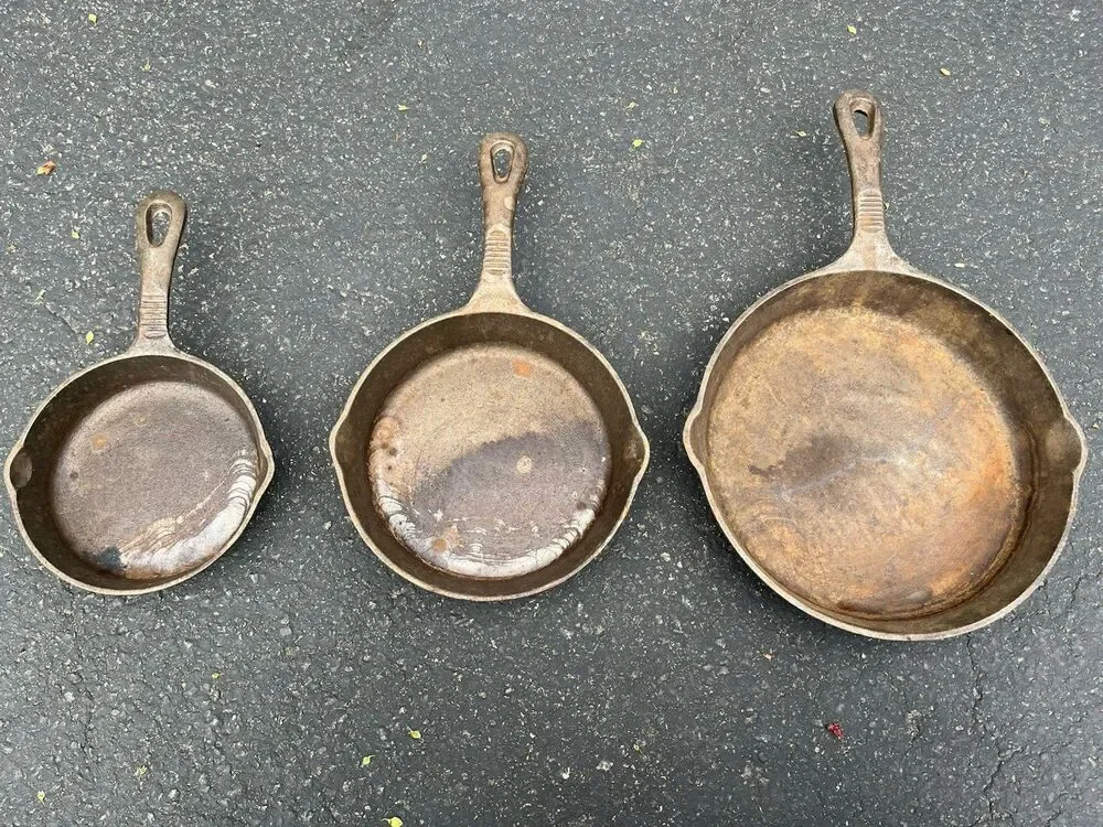 3 Vintage Benjamin & Medwin Cast Iron Skillets 10.5”, 8”, 6.5”‎ Restoration READ